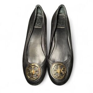 Tory Burch Black Leather Ballet Flats Women’s Size 8.5M Gold Logo Round Toe Shoe